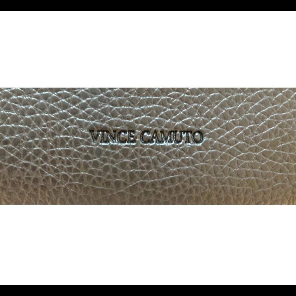 Vince Camuto NWOT black & Gray 100% leather tote 18x12” - Picture 3 of 4